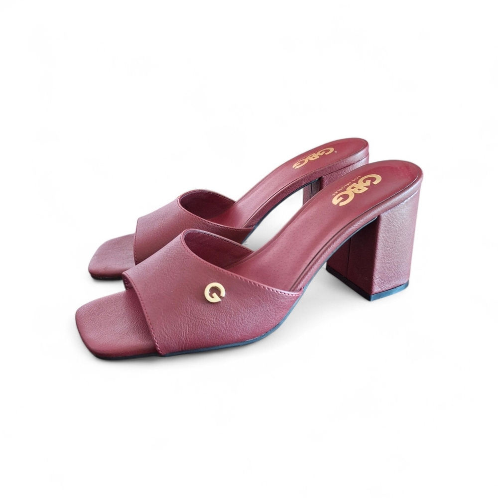 GBG Los Angeles Wine Red Leather Block Heel Slide Sandals